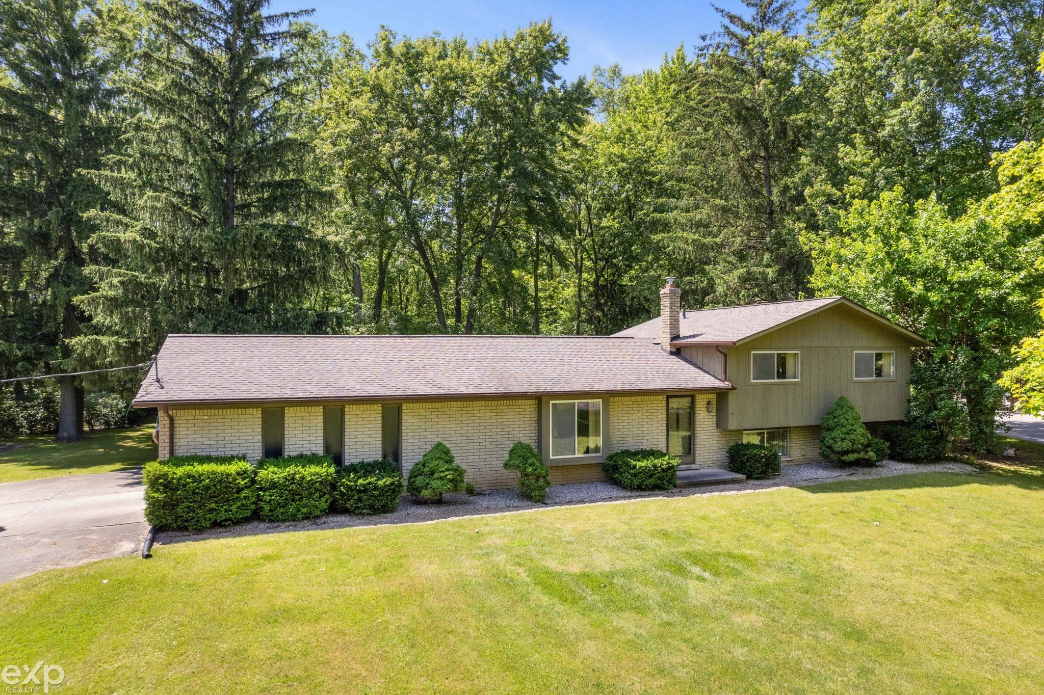 59707 Kittle Road Washington, MI 48094 - Photo 2 of 52