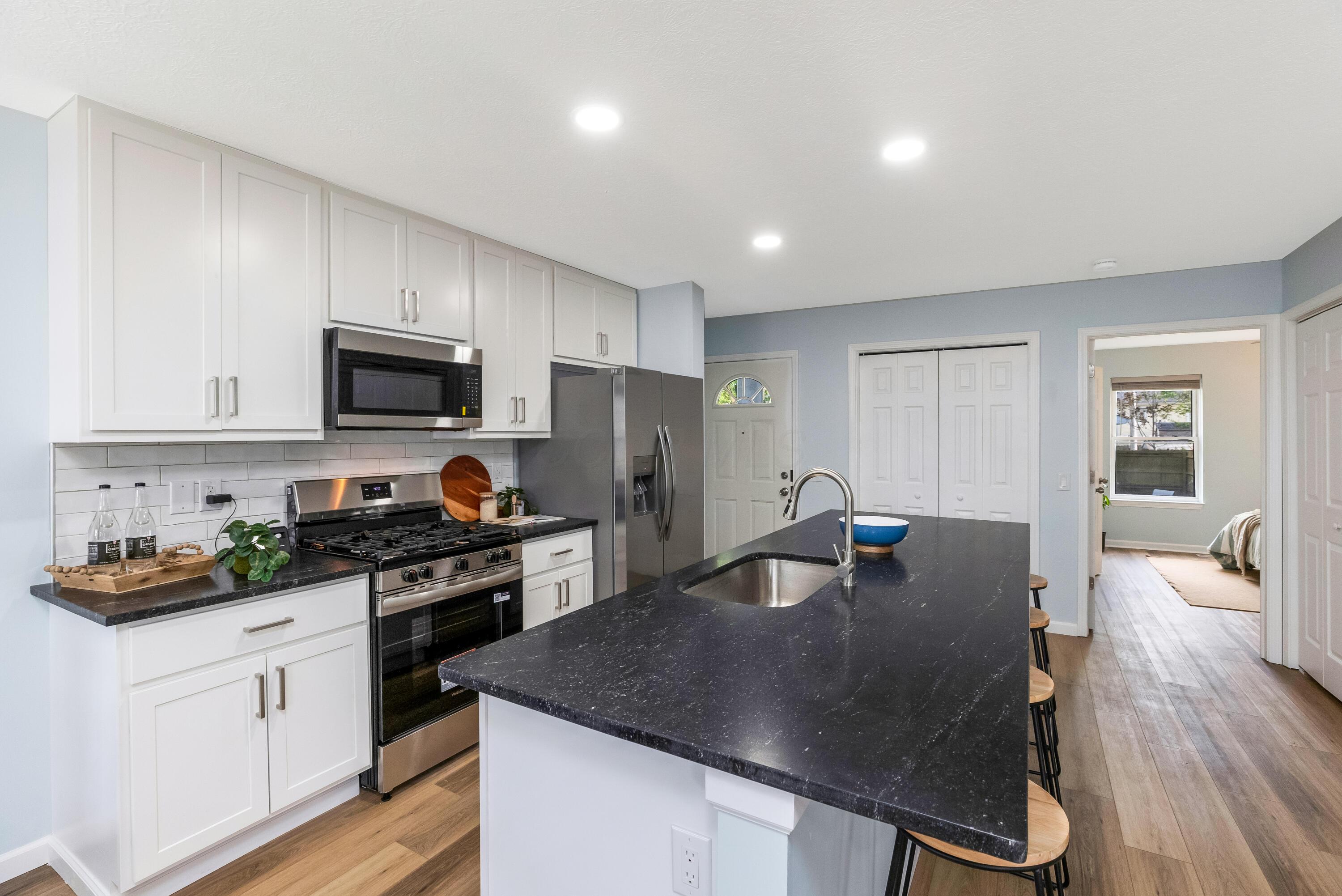 225 Reeb Avenue Columbus, OH 43207 - Photo 1 of 46 Black Quartz and stainless steel for the clean freaks