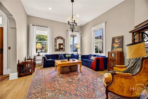 $695,000 | 513 East Henry Street, Savannah, GA 31401
