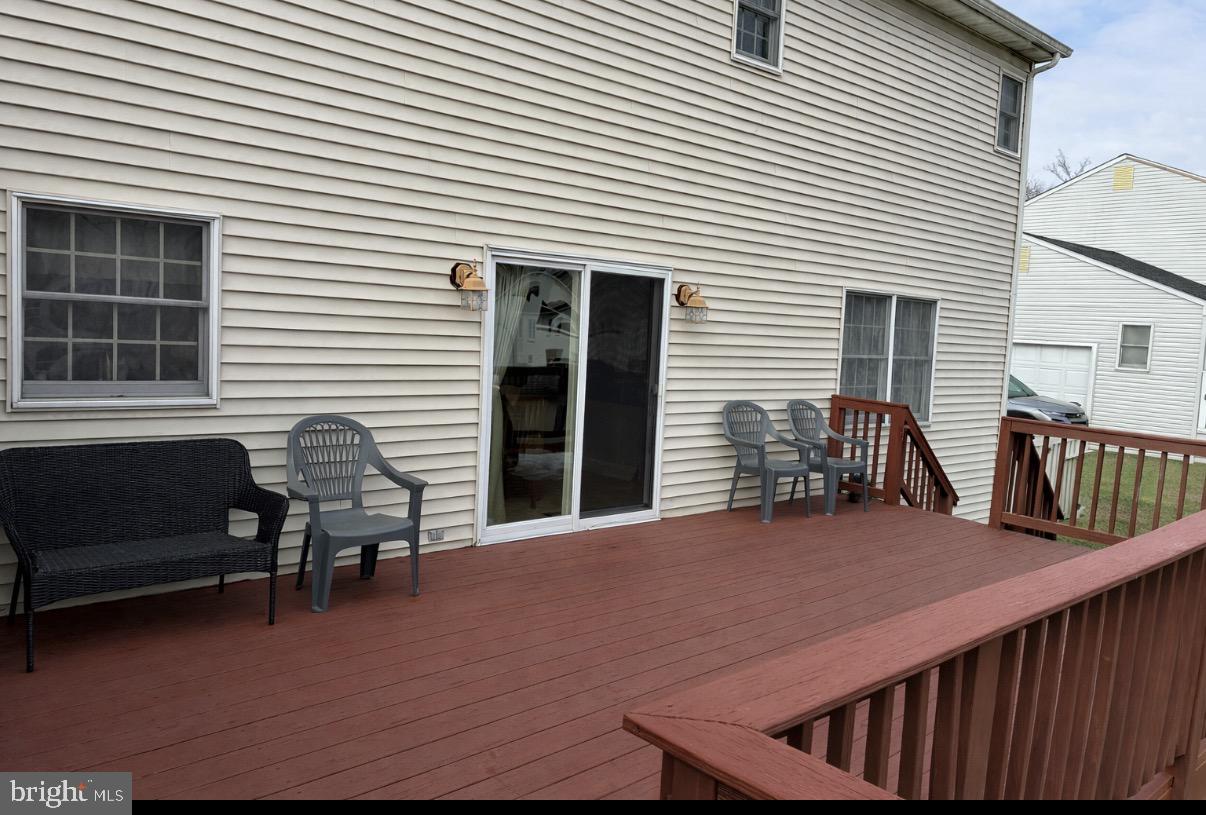 3 Valli Court Hamilton, NJ 08690 - Photo 36 of 48 a backyard of a house with seating space