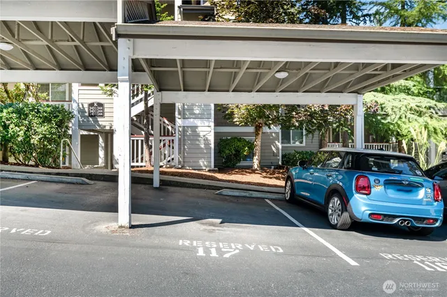 $394,990 | 18501 Southeast Newport Way, Unit K144, Issaquah, WA 98027