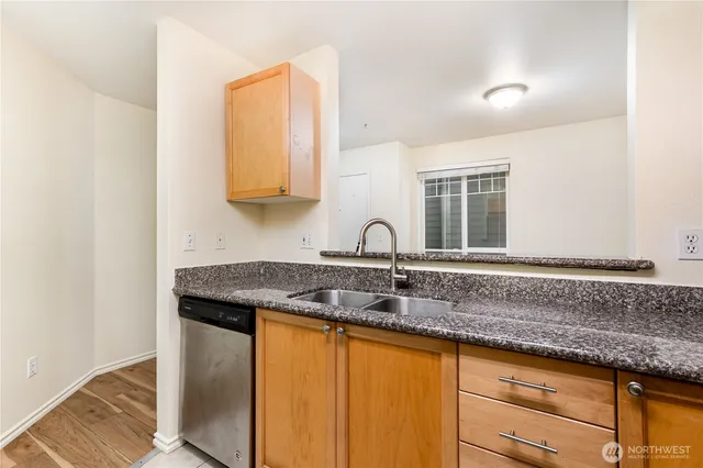 $394,990 | 18501 Southeast Newport Way, Unit K144, Issaquah, WA 98027