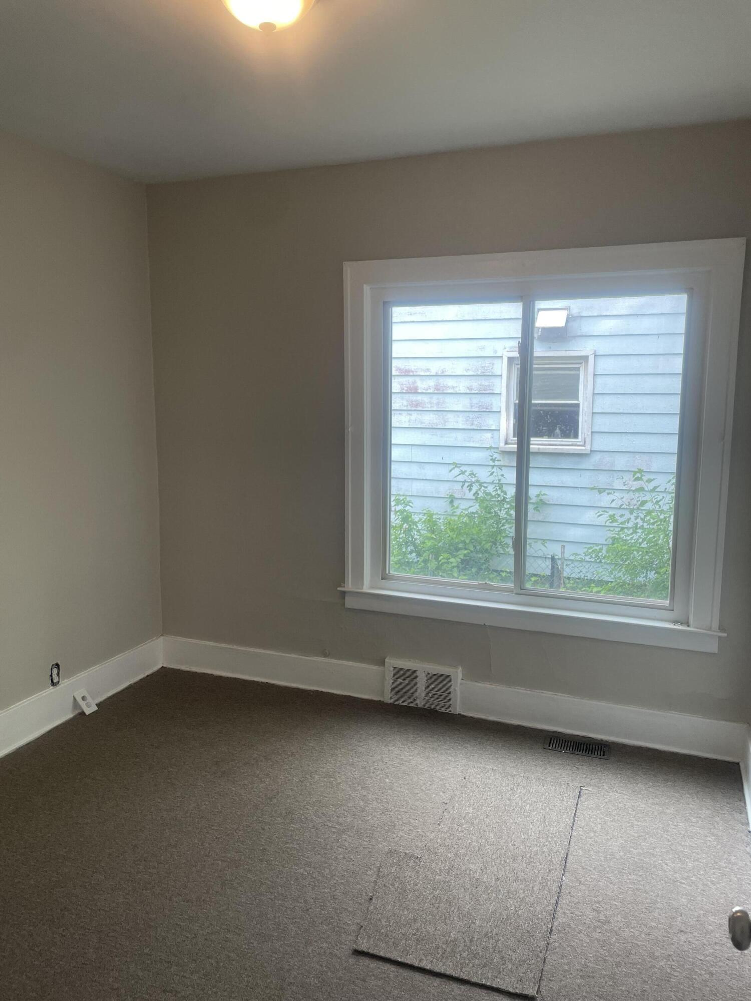 6469 West Point Street Taylor, MI 48180 - Photo 5 of 12 IMG_9336