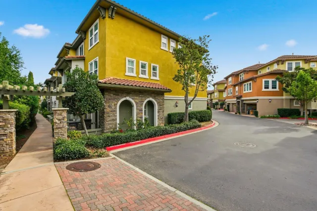 $650,000 | 30 Via Sovana, Santee, CA 92071