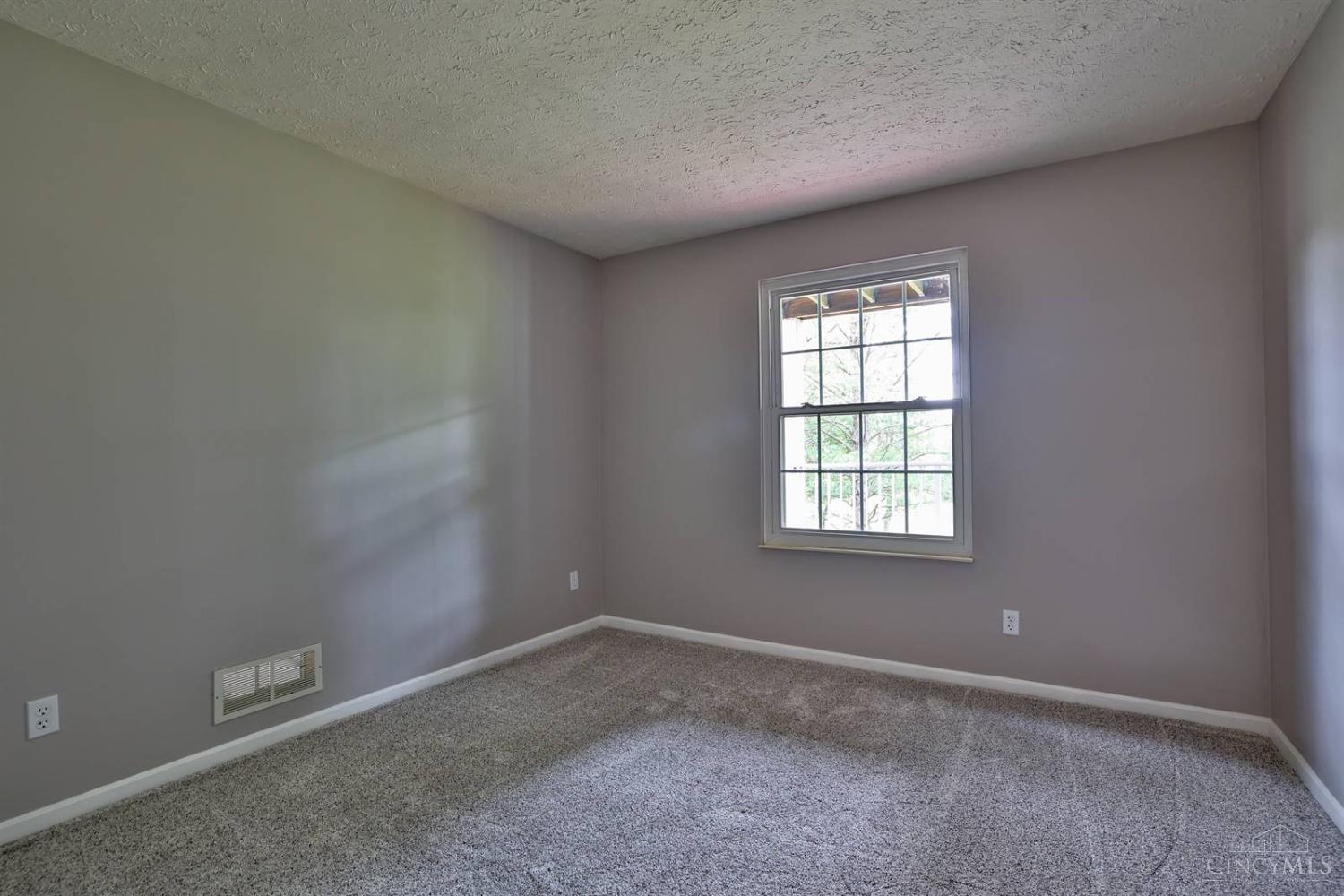 5201 Fox Ridge, Unit 297 Cincinnati, OH 45248 - Photo 18 of 29 Gallery Image 18