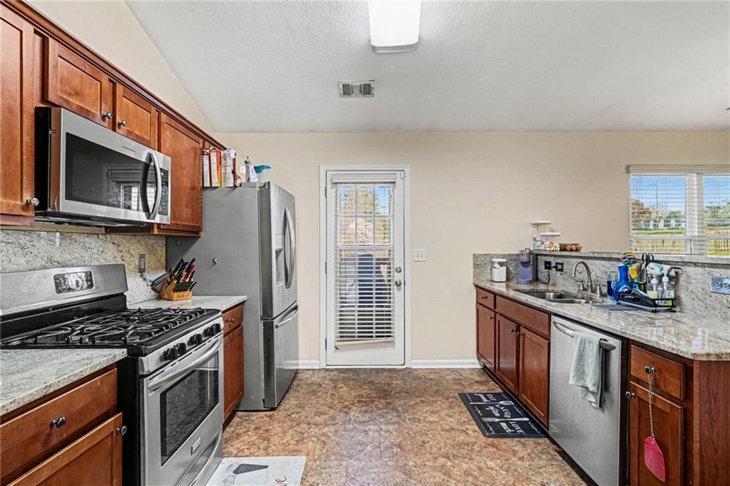 5954 Rex Ridge Court Rex, GA 30273 - Photo 11 of 37