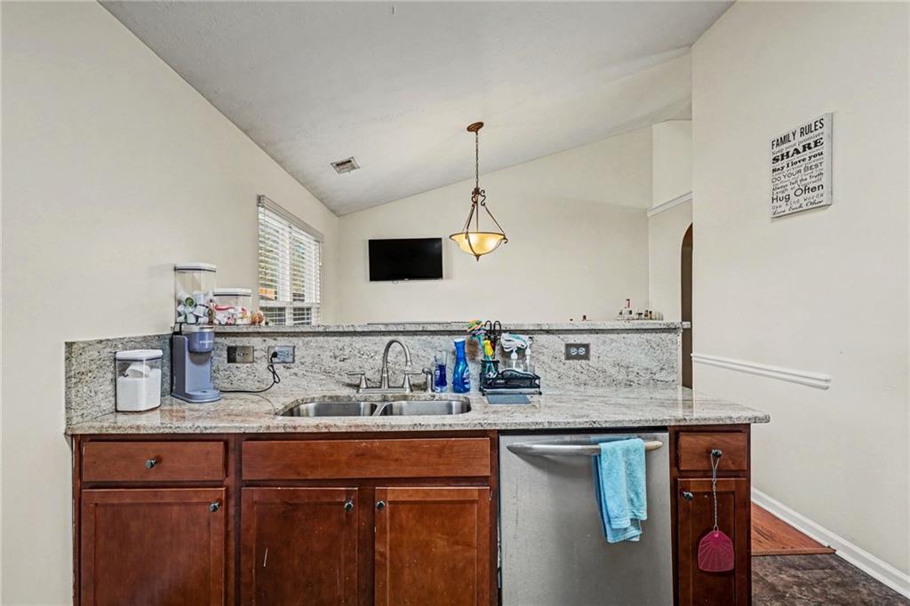 5954 Rex Ridge Court Rex, GA 30273 - Photo 9 of 37