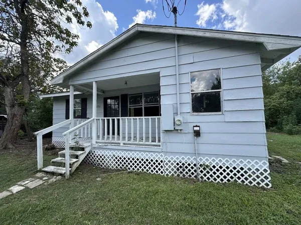 $111,549 | 3918 North Sycamore Street, Bedias, TX 77831