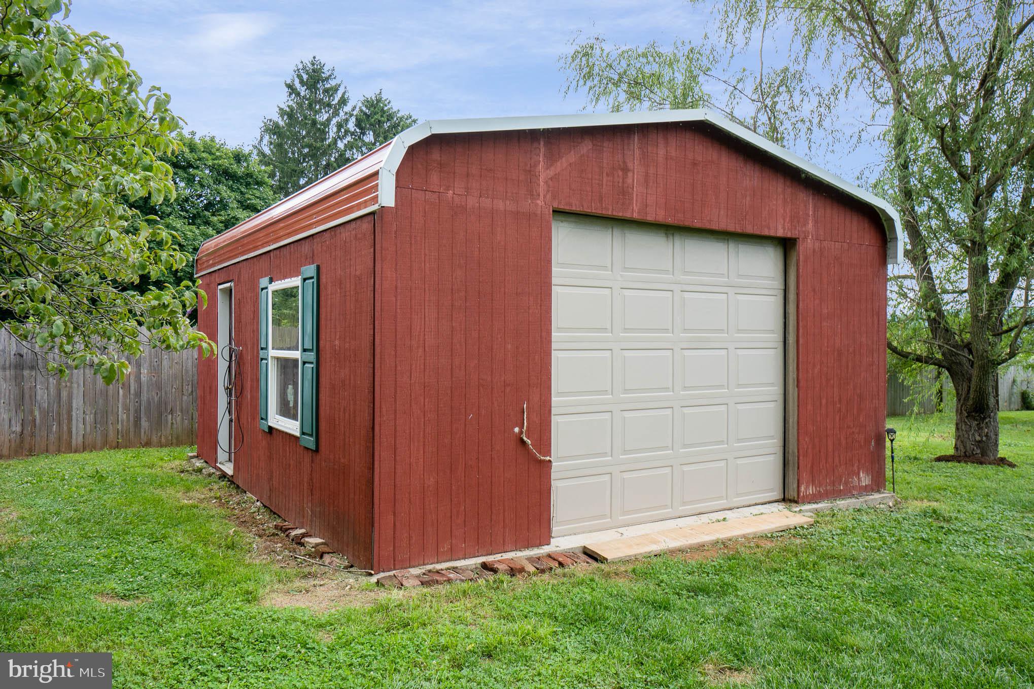 3350 East Prospect Road York, PA 17402 - Photo 24 of 27 GARAGE#2