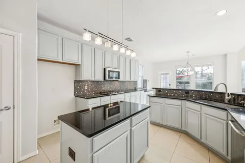 $537,824 | 1906 Blue Water Bay Drive, Katy, TX 77494