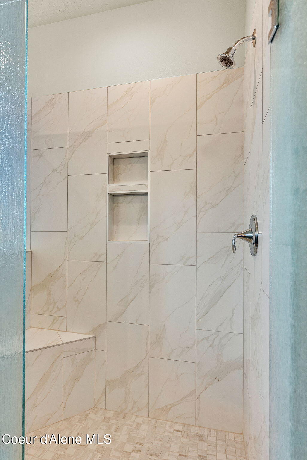 20668 North Bombastic Street Rathdrum, ID 83858 - Photo 28 of 48 Primary Shower