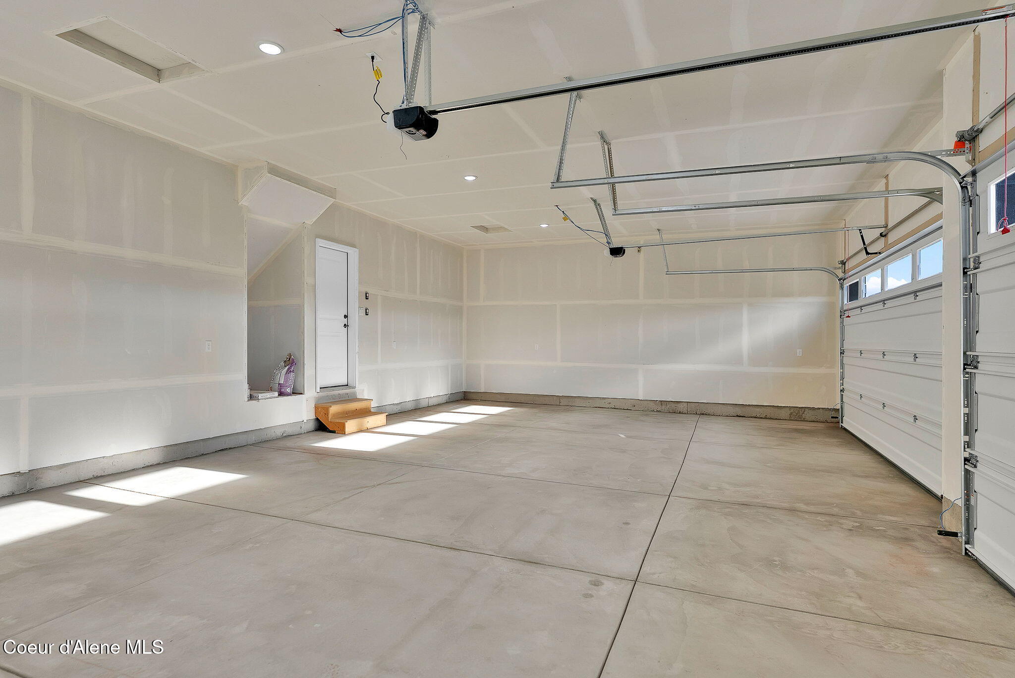 20668 North Bombastic Street Rathdrum, ID 83858 - Photo 46 of 48 Garage