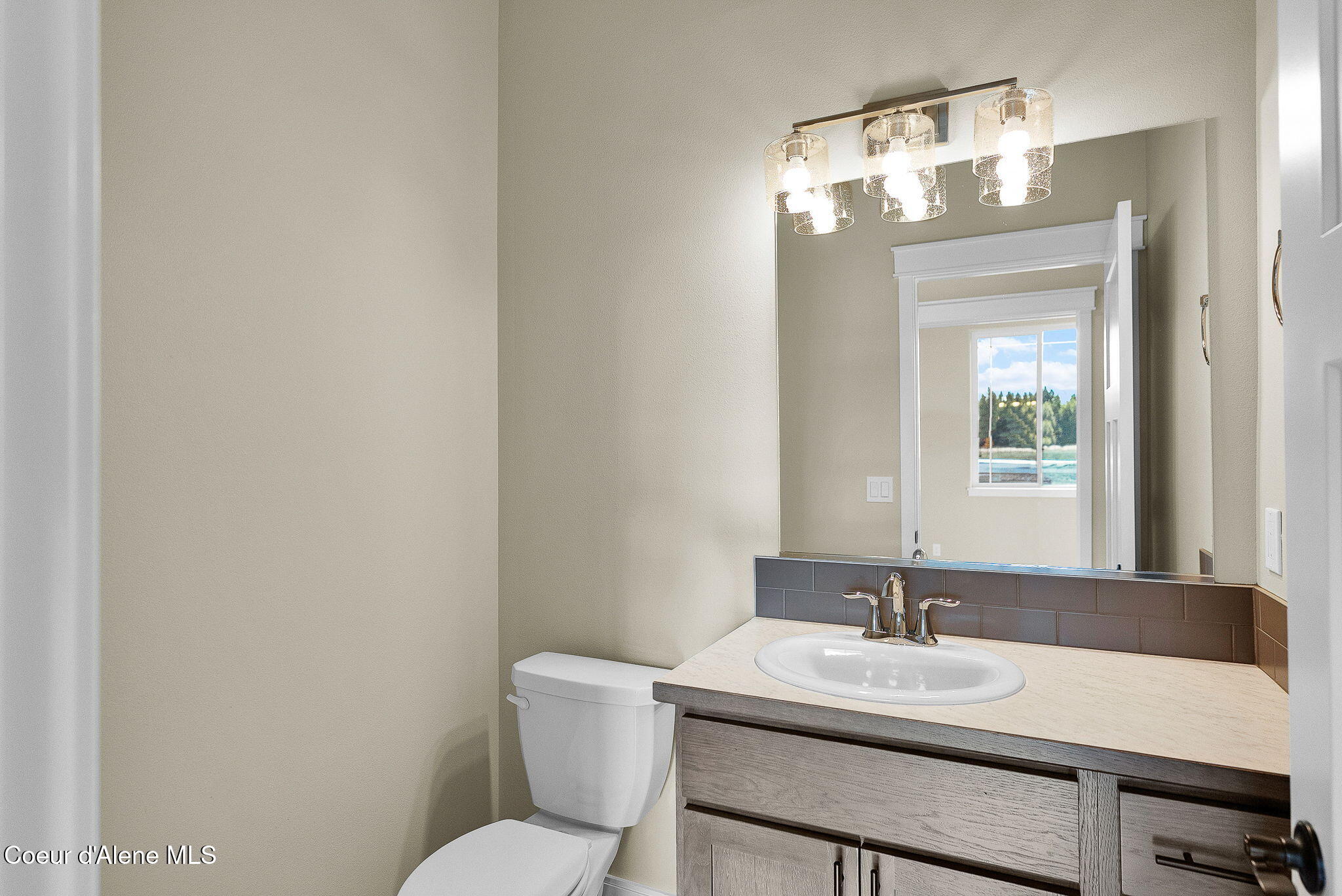 20668 North Bombastic Street Rathdrum, ID 83858 - Photo 10 of 48 Half Bathroom