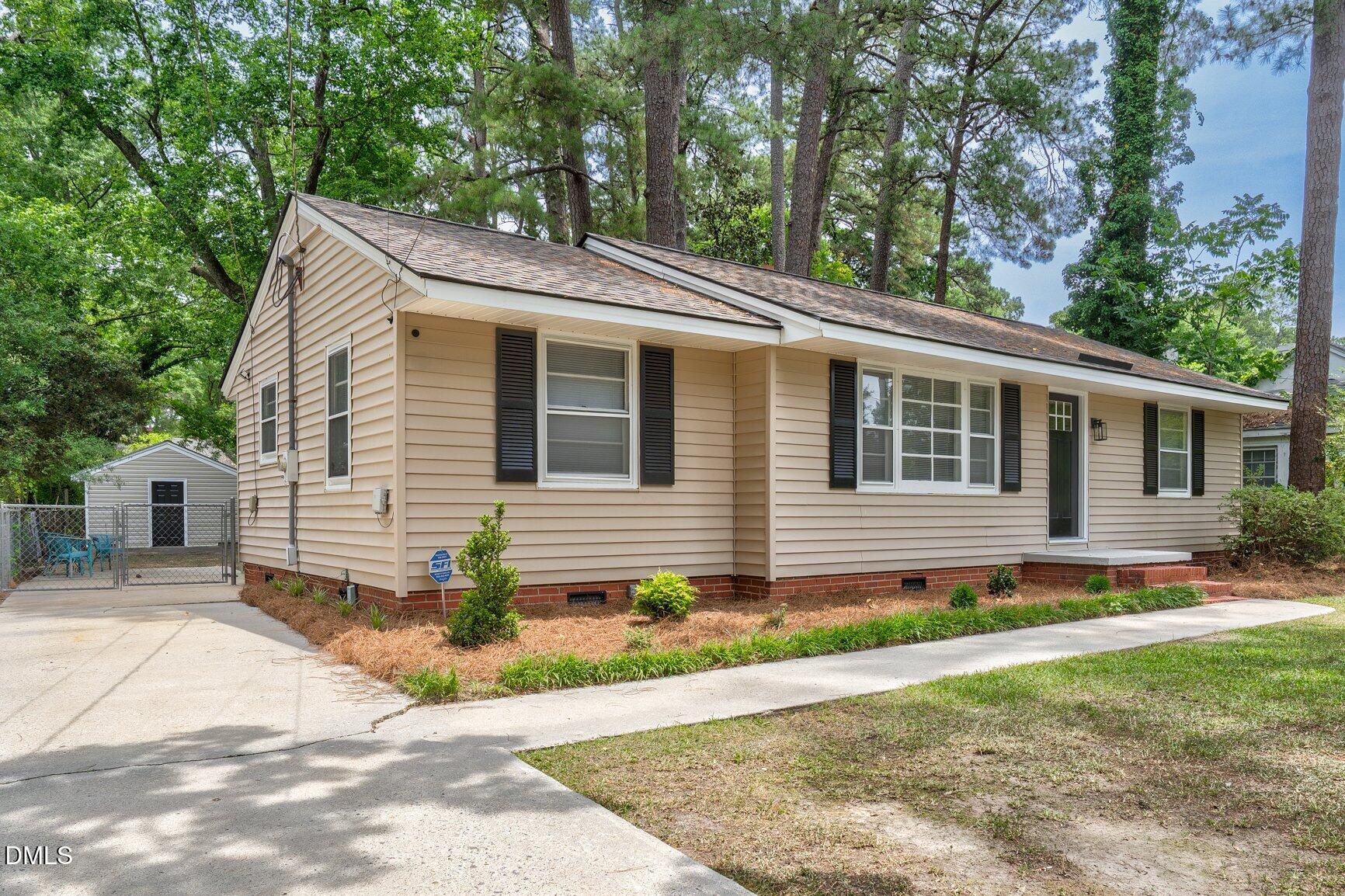406 Clifton Road Rocky Mount, NC 27804 - Photo 4 of 28 004-406CliftonRoad-RockyMount-NC-27804-S