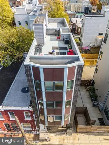 a view of roof with seating space