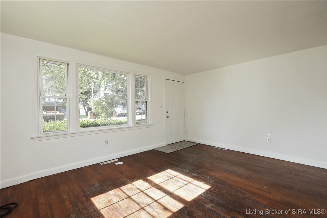 1832 Scott Road New Albany, IN 47150 - Photo 7 of 35 Gallery Image 7