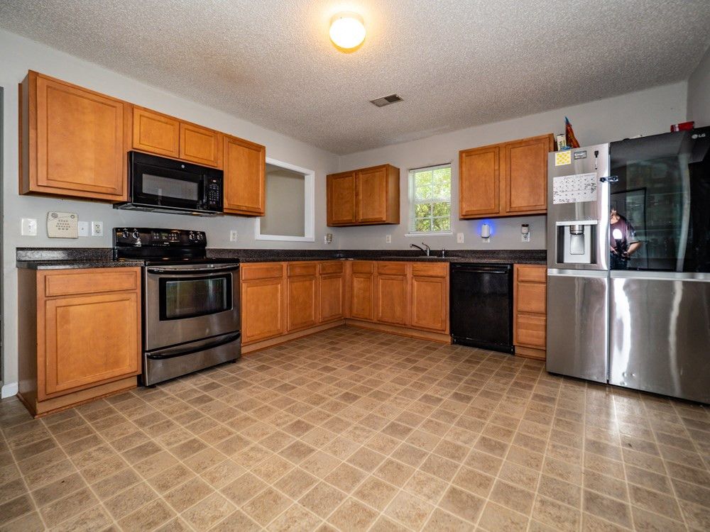 1489 Ruger Drive Sumter, SC 29150 - Photo 8 of 38 Gallery Image 8
