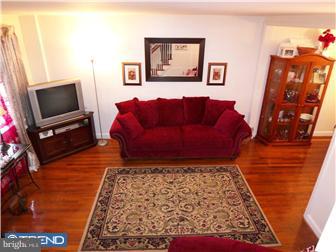 1147 Gregg Street Reading, PA 19607 - Photo 3 of 10 Gallery Image 3