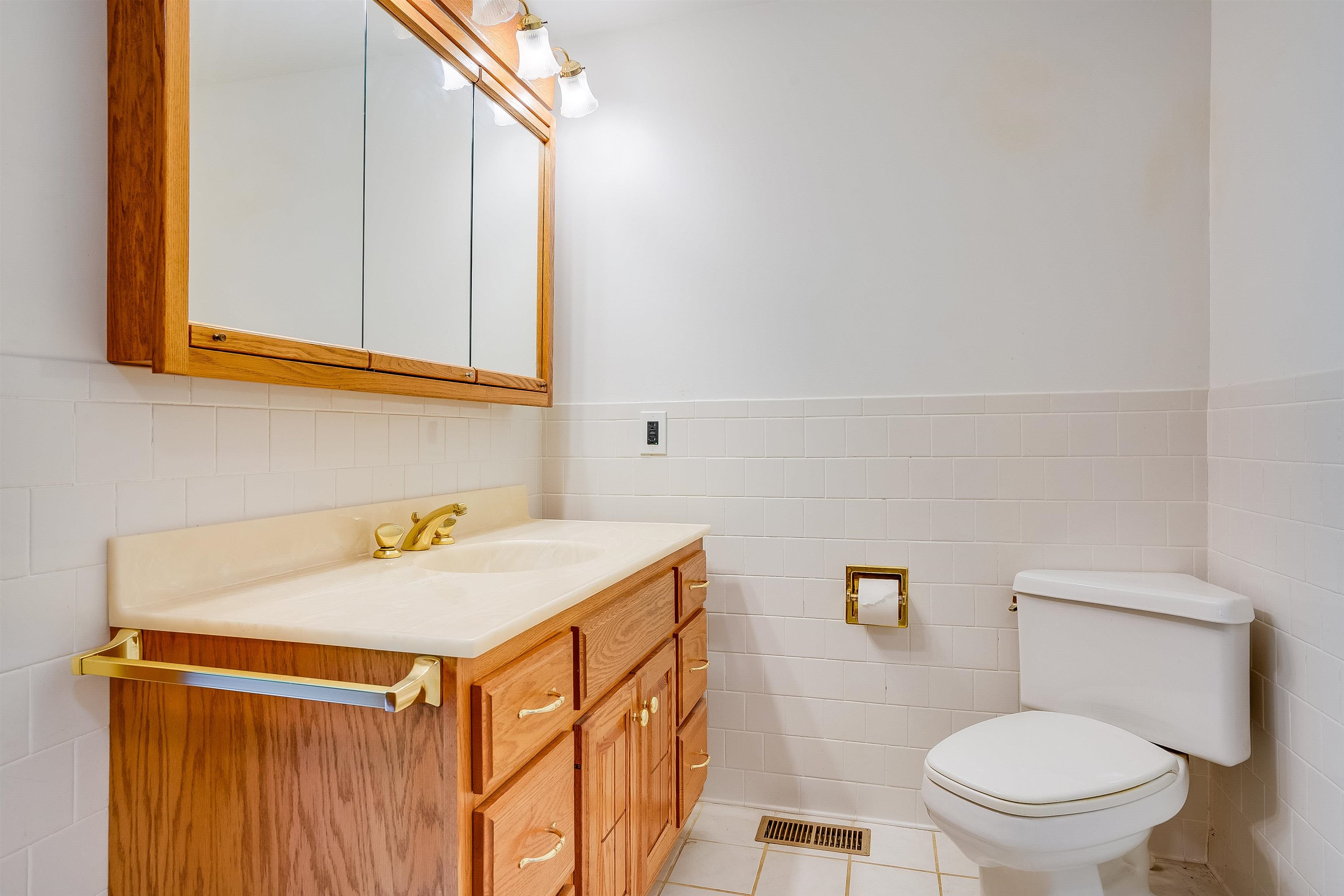 151 Hall Road Hillsborough, NH 03244 - Photo 17 of 40