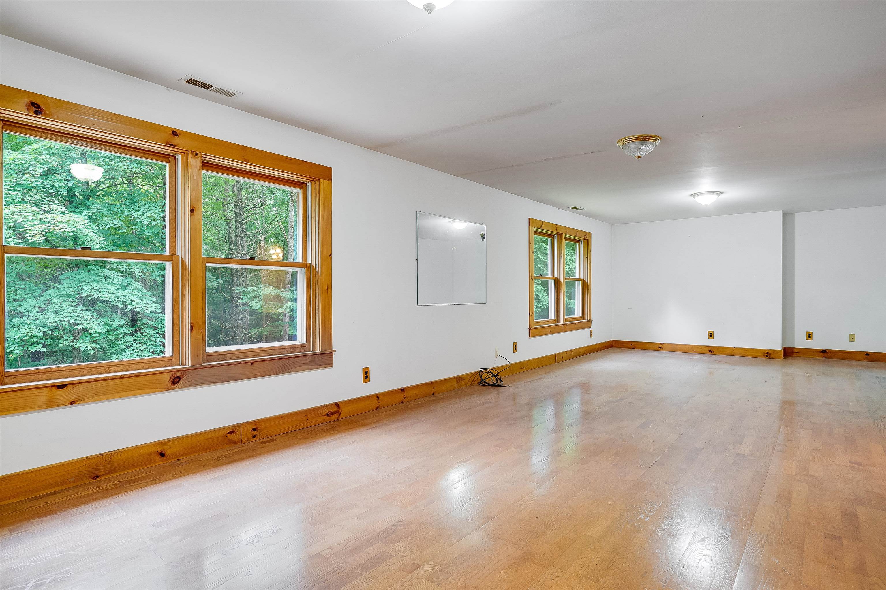 151 Hall Road Hillsborough, NH 03244 - Photo 20 of 40