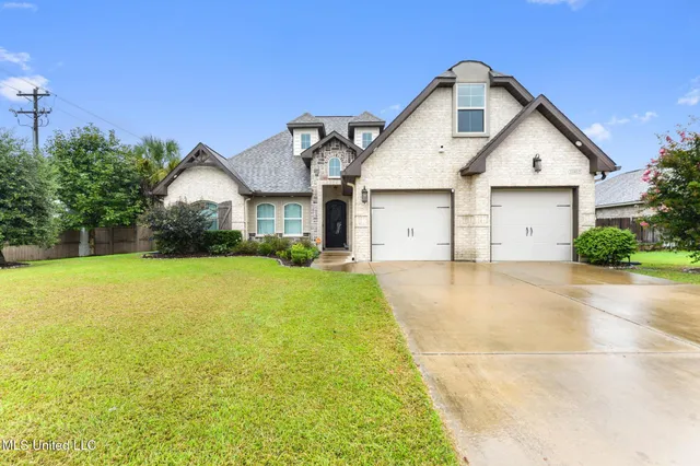 $539,000 | 10415 East Landon Green Circle, Gulfport, MS 39503