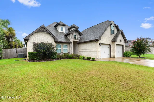 $539,000 | 10415 East Landon Green Circle, Gulfport, MS 39503