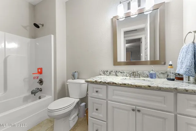 $539,000 | 10415 East Landon Green Circle, Gulfport, MS 39503