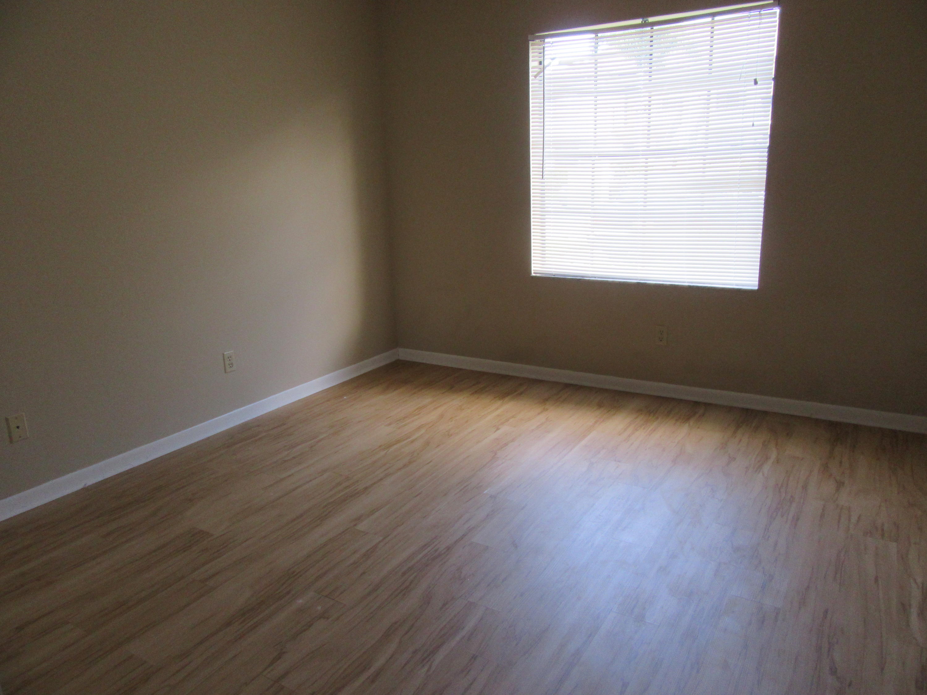 901 Pinecrest Circle, Unit D Jupiter, FL 33458 - Photo 8 of 24 Guest room