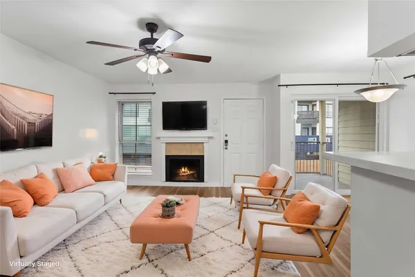 $1,699 | 18800 Egret Bay Boulevard, Unit 119, Webster, TX 77058