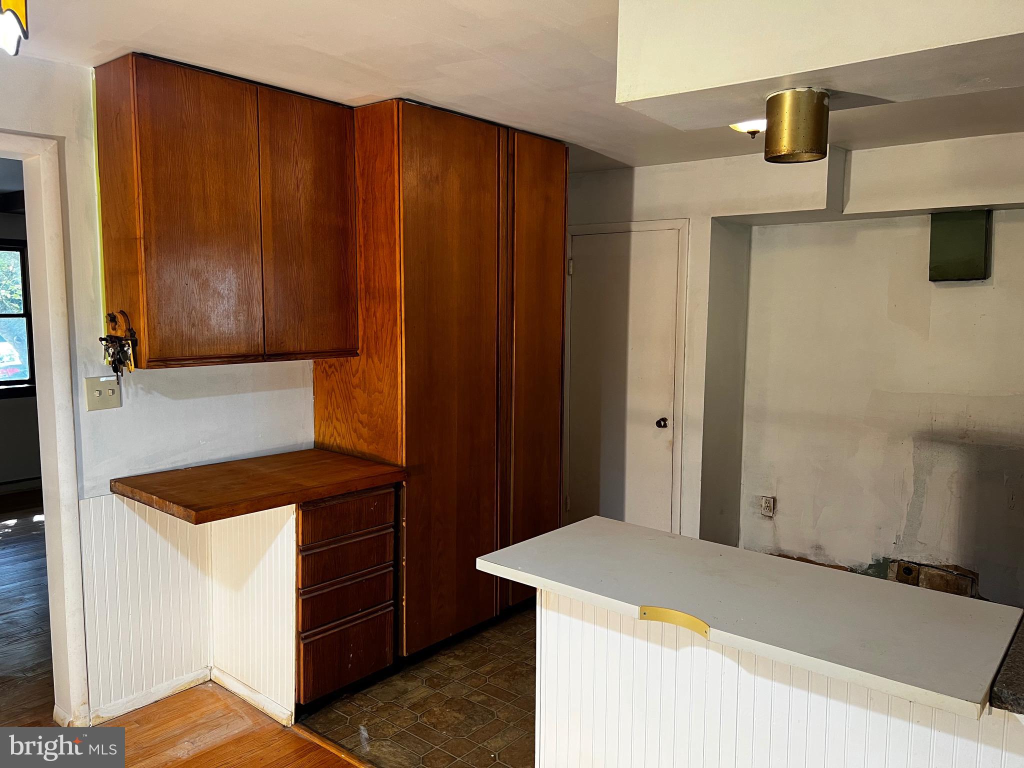 355 Wedgewood Road Newark, DE 19711 - Photo 11 of 20 a kitchen that has a sink in it