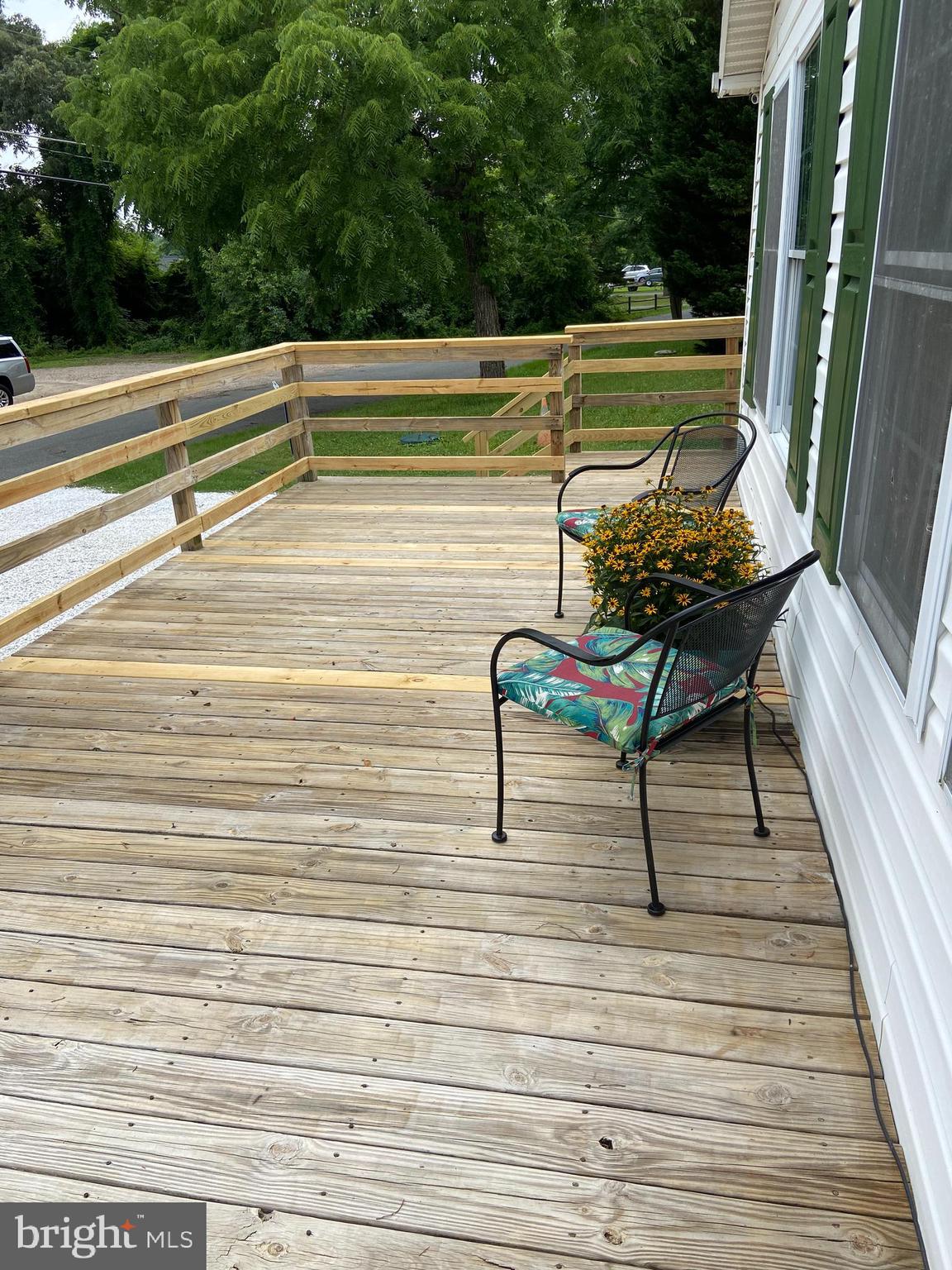11306 Beach Road White Marsh, MD 21162 - Photo 7 of 35 Extra Large Deck