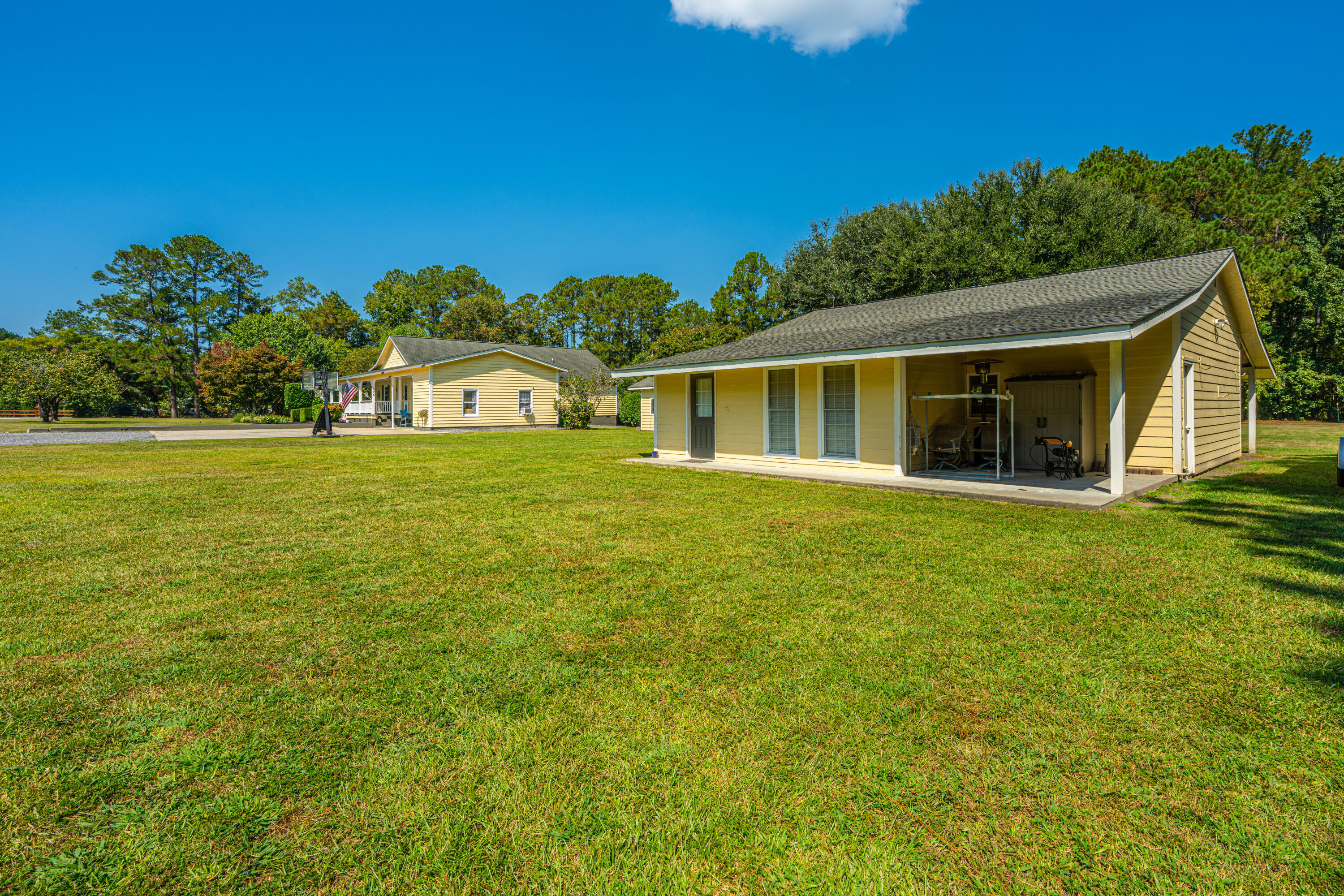135 Rose Hill Ridgeville, SC 29472 - Photo 21 of 38 bonus room Covered patio