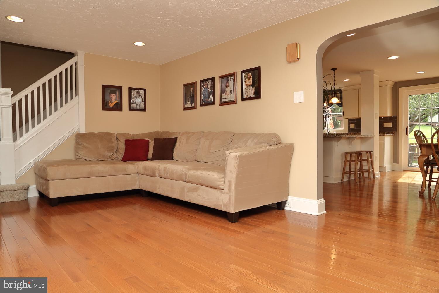 71 Pitney Road Lancaster, PA 17602 - Photo 3 of 39 Gallery Image 3