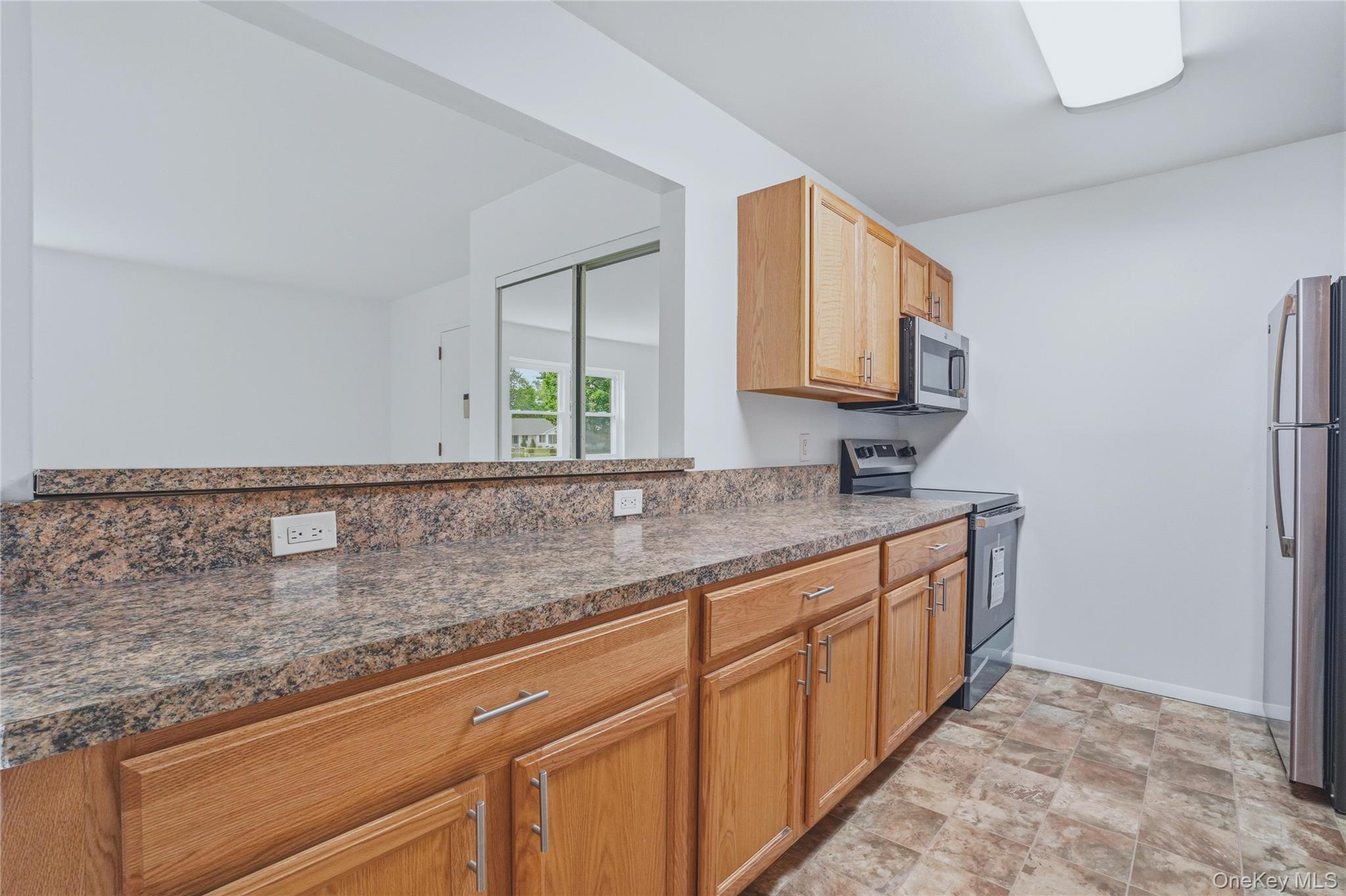 19 White Gate Road, Unit J Wappingers Falls, NY 12590 - Photo 14 of 20
