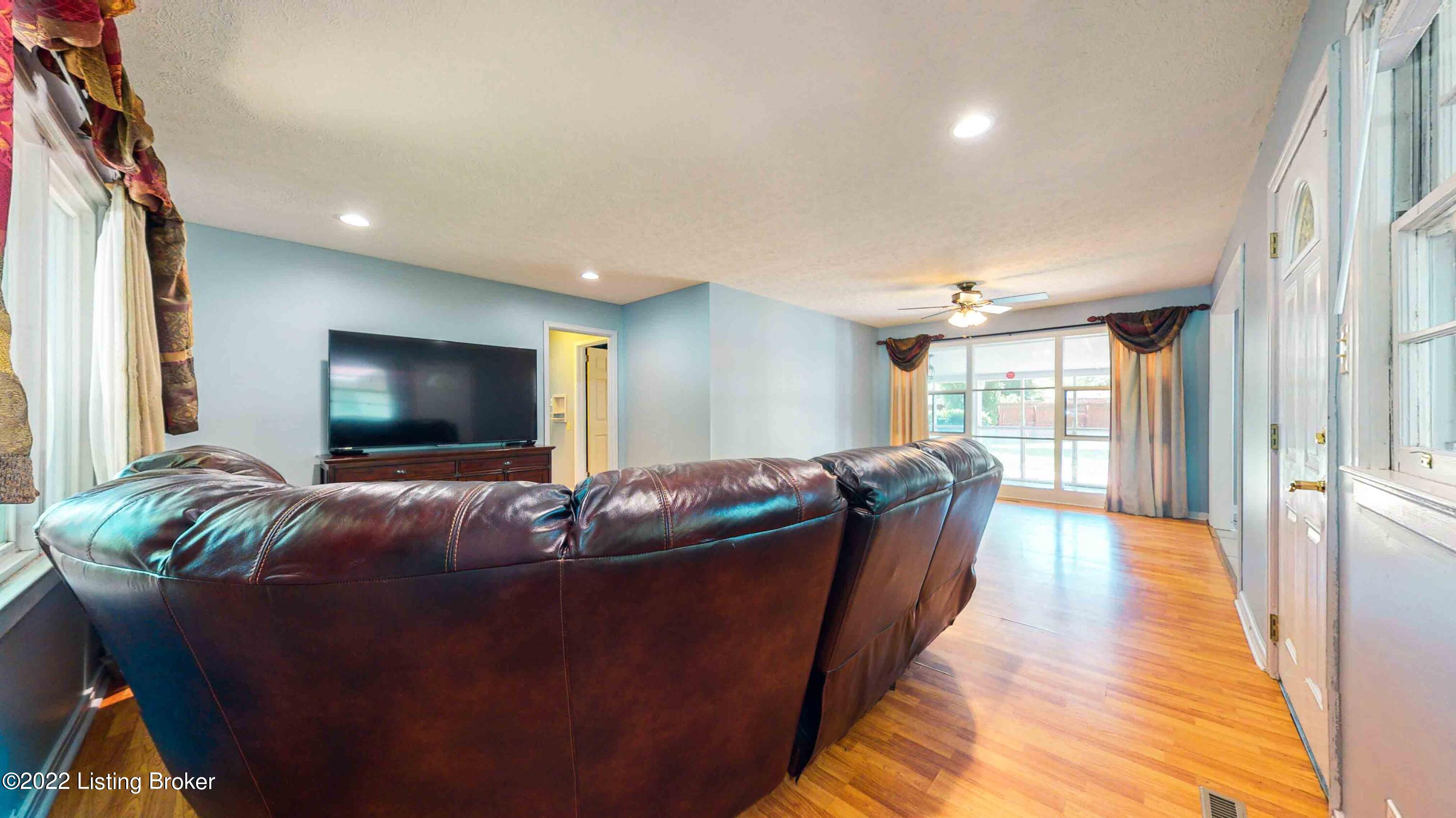 3108 Talisman Road Louisville, KY 40220 - Photo 8 of 40 3108-Talisman-Rd_008