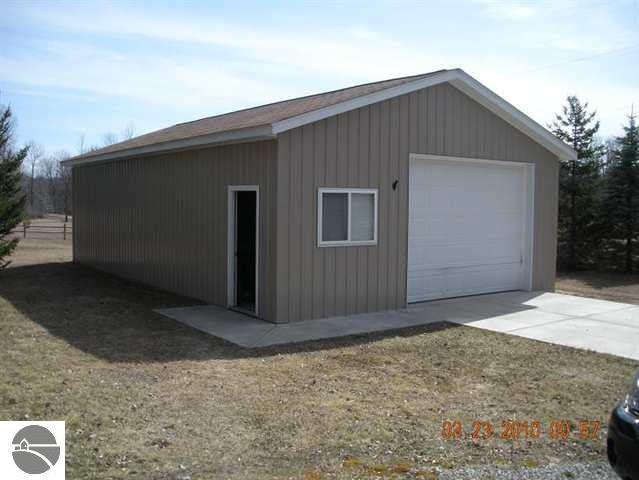 6720 Keystone Road Turner, MI 48765 - Photo 2 of 12 1754533-1.JPG