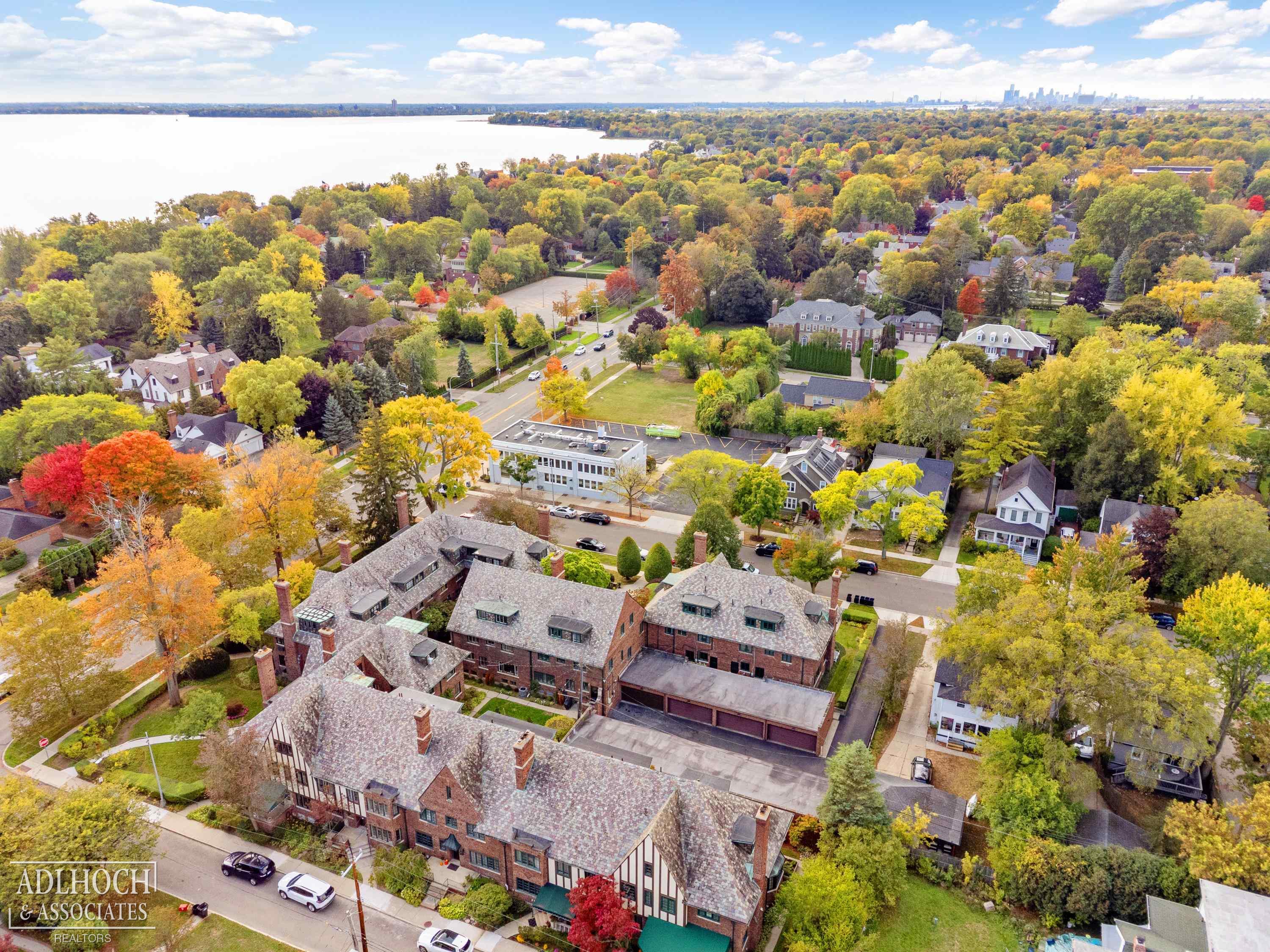 296-298 Rivard Boulevard Grosse Pointe, MI 48230 - Photo 23 of 24