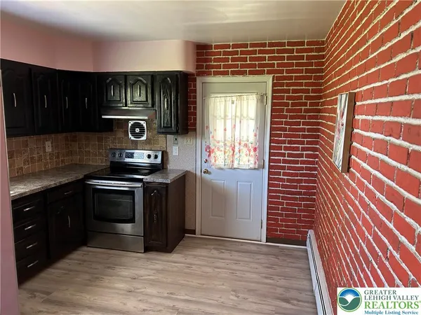 $2,500 | 3318 North 3rd Street, Whitehall, PA 18052