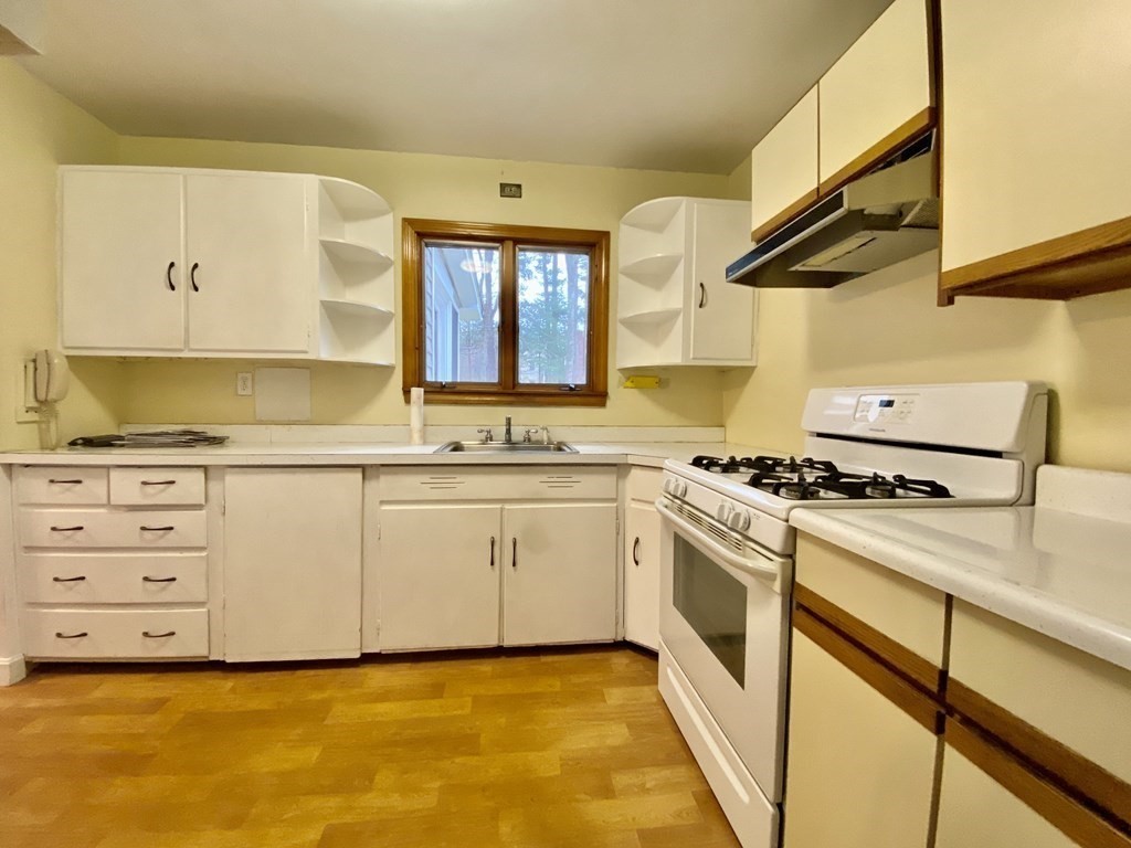 25 Howell Road Sudbury, MA 01776 - Photo 6 of 24 Gallery Image 6