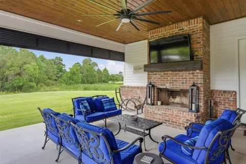 $1,200,000 | 3905 Palmetto Drive, Lake Charles, LA 70605
