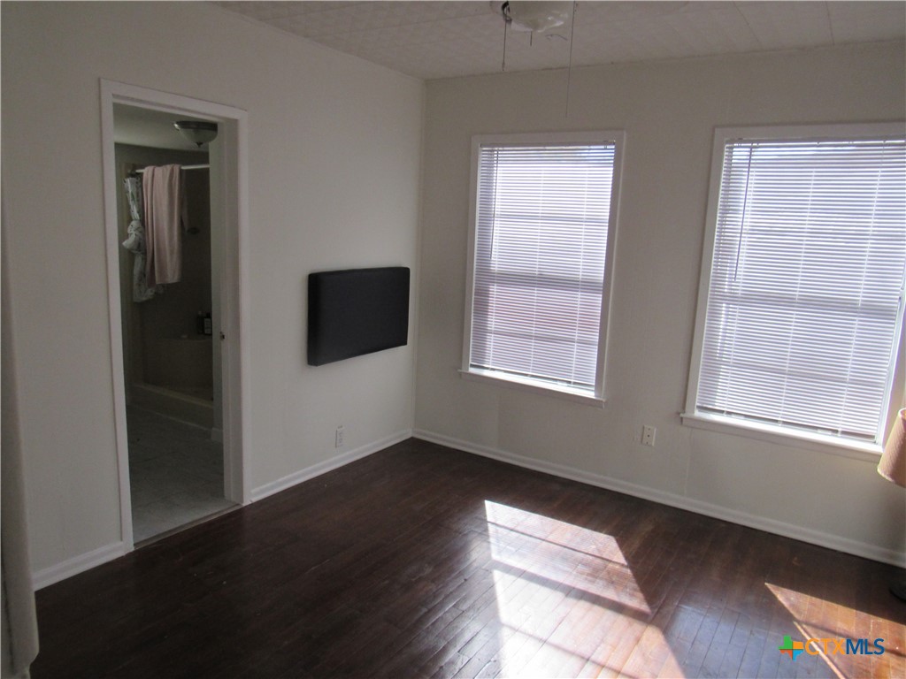 1325 South 17th Street Temple, TX 76504 - Photo 6 of 14