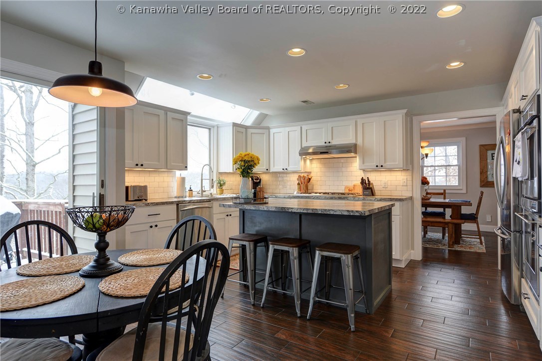 1618 Kirklee Road Charleston, WV 25314 - Photo 2 of 28 Gallery Image 2