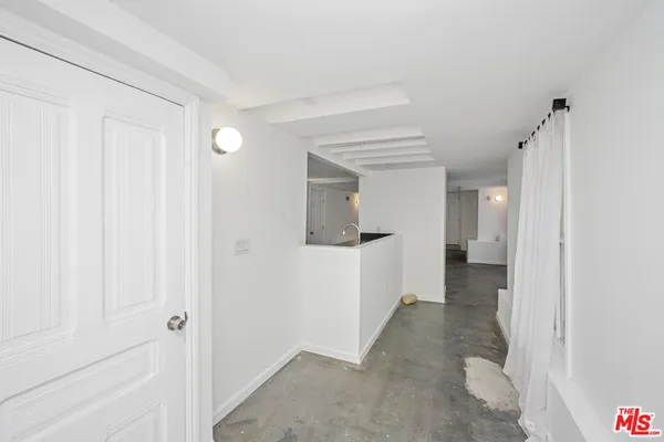 $1,995 | 1664 West 12th Street, Unit 3/4, Los Angeles, CA 90015