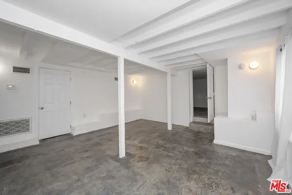 $1,995 | 1664 West 12th Street, Unit 3/4, Los Angeles, CA 90015