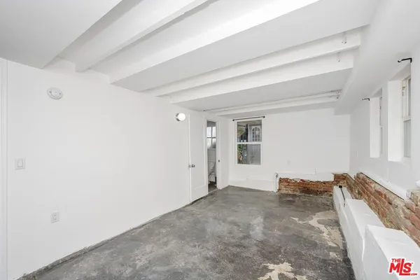 $1,995 | 1664 West 12th Street, Unit 3/4, Los Angeles, CA 90015