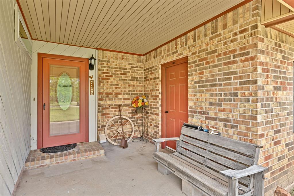 170 Clover Lane Decatur, TX 76234 - Photo 3 of 29