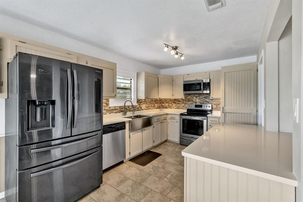 170 Clover Lane Decatur, TX 76234 - Photo 8 of 29