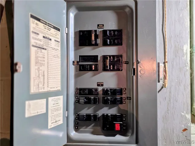 $249,000 | 1325 Brookfield Drive, North Tonawanda, NY 14120