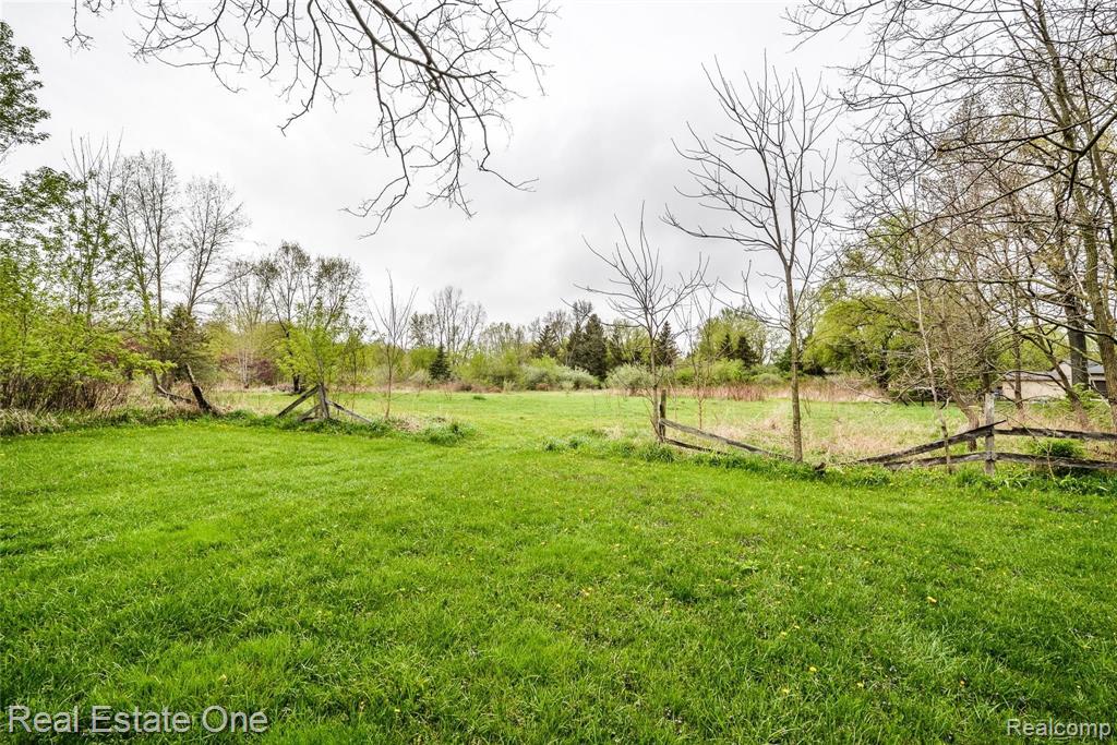 2439 East Coon Lake Road Howell, MI 48843 - Photo 53 of 61