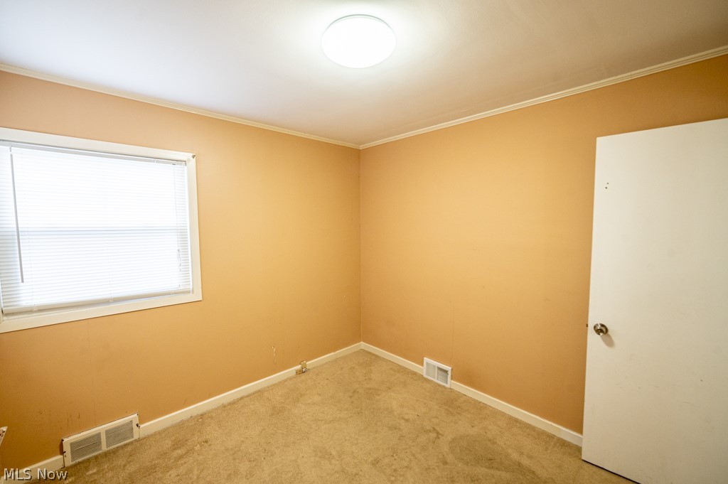 2443 White Road Cleveland, OH 44118 - Photo 28 of 35 Gallery Image 28